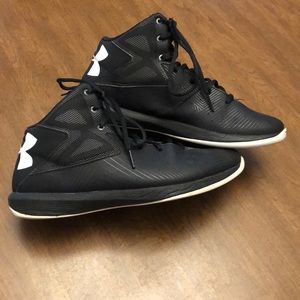 Under Armour Boys 7Y Rocket Basketball Shoes